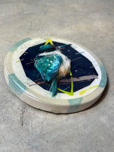 Load image into Gallery viewer, SMALL ROUND TILE / SACRED KINGFISHER